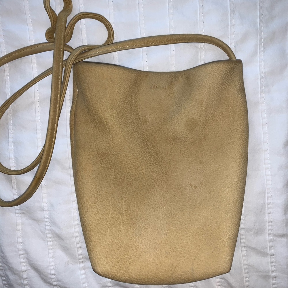 Baggu - soft crossbody purse - color: suede yellow